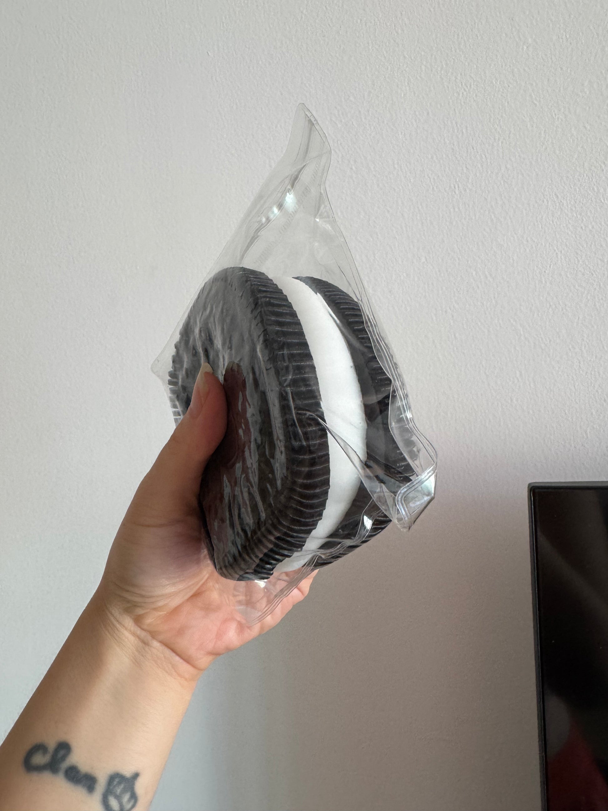 Oreo Squishy Stress Relief Toy – Soft, Cute & Yummy-Looking Sensory Fidget for Kids & Adults