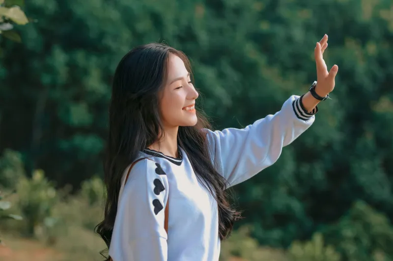 5 Ways to Actually Feel Better in the Next Five Minutes (No Retreat Required)